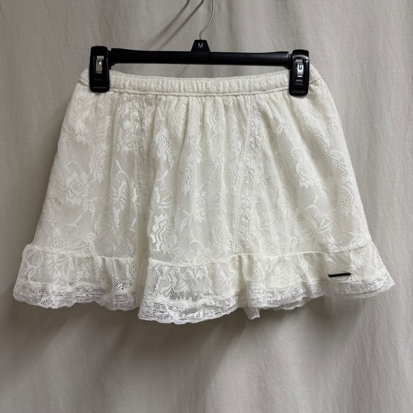 Abercrombie & Fitch Dresses & Skirts - NWT Abercrombie & Fitch White Floral Lace Ruffle Mini Skirt Womens Medium